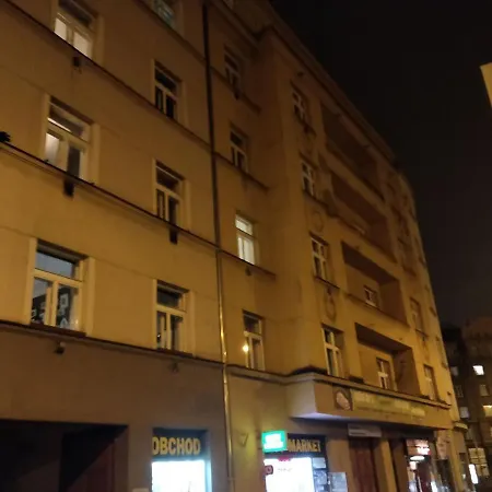 Konevova Apartamento *